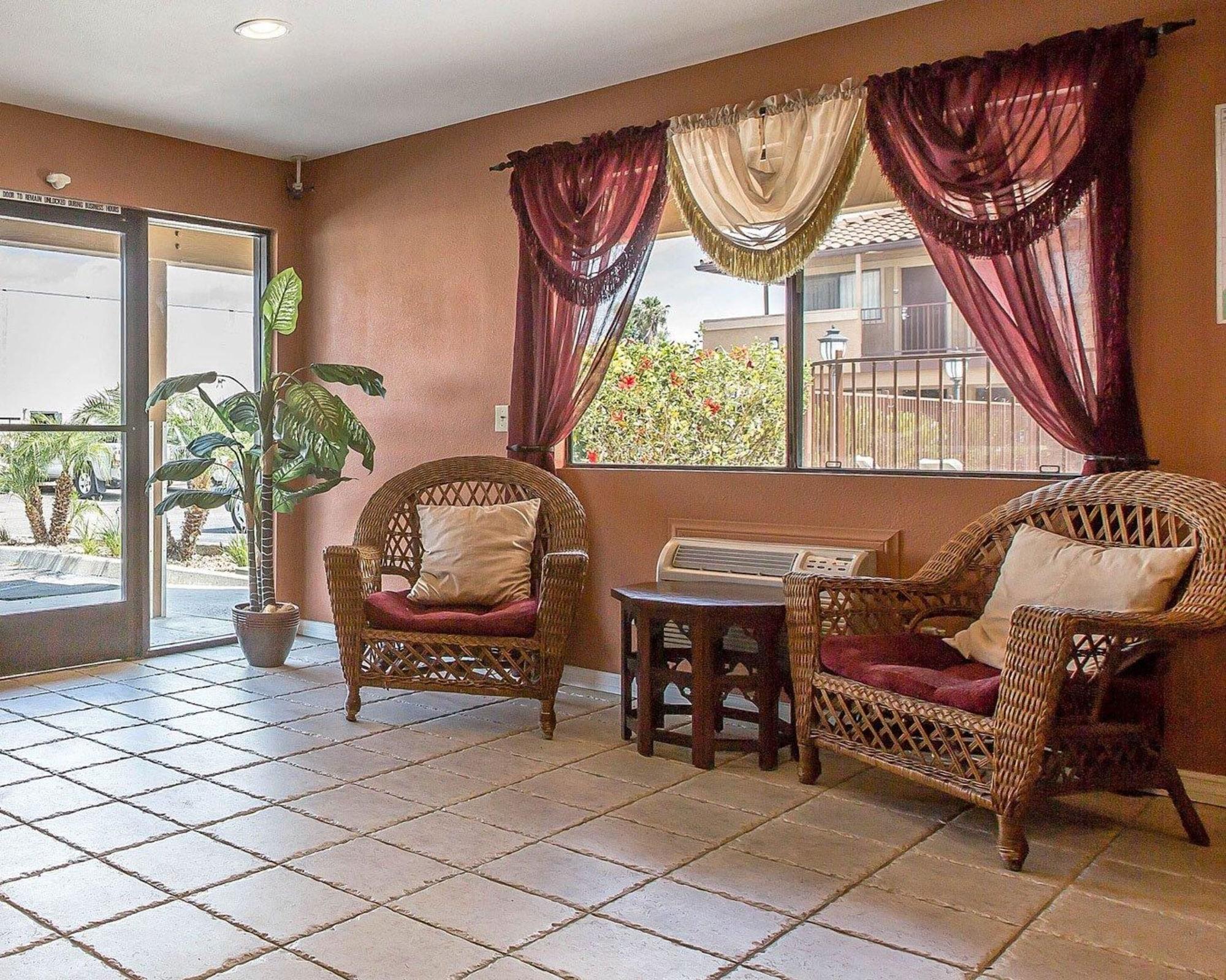 Rodeway San Diego East 2* Santee
