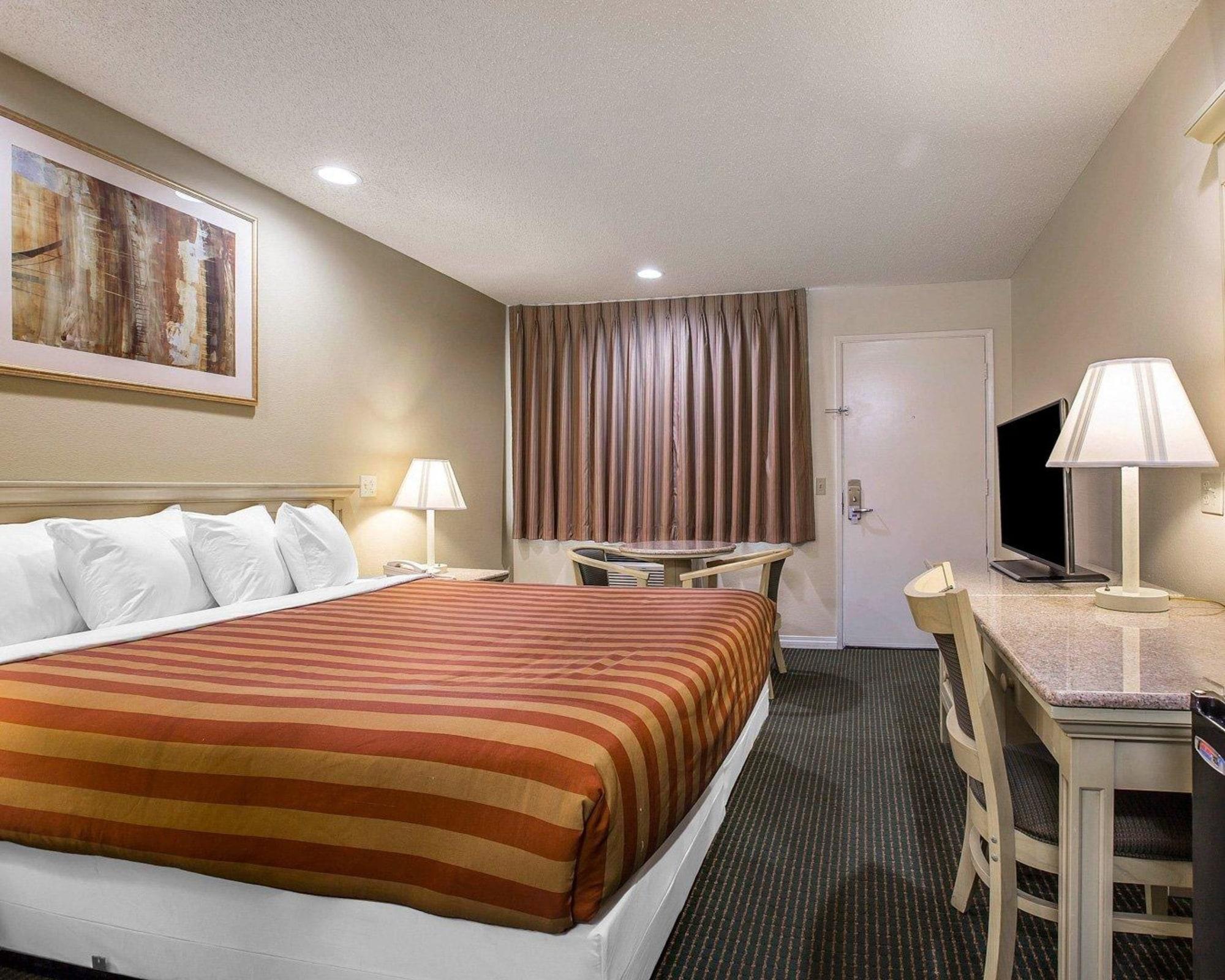 Rodeway San Diego East Santee
